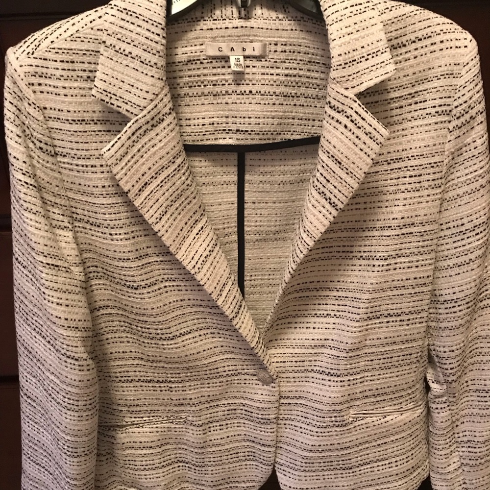Cabi textured tweed blazer